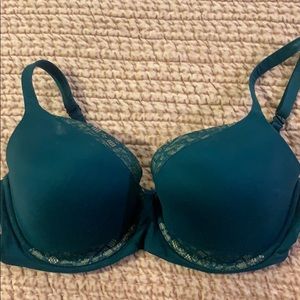 Beautiful Soma Bra with lace accents